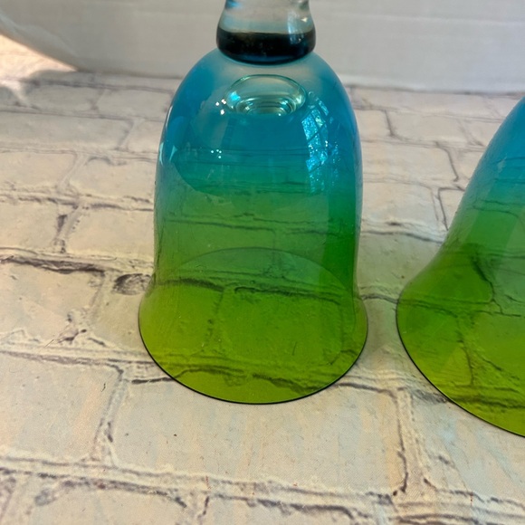 VIETRI GOBLETS/GLASSWARE/WINE (2) GREEN/BLUE/CLEAR HORIZON UNIQUE COLORS - Picture 5 of 7